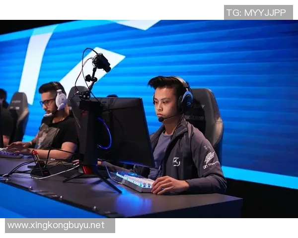 S15电竞总决赛深度对话吴丽探讨她的CSGO职业生涯与成长历程 S15电竞总决赛深度对话吴丽探讨她的CSGO职业生涯与成长历程