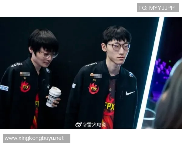 电竞数据深入分析V5与FPX对决后的战术调整与选手表现总结 电竞数据深入分析V5与FPX对决后的战术调整与选手表现总结